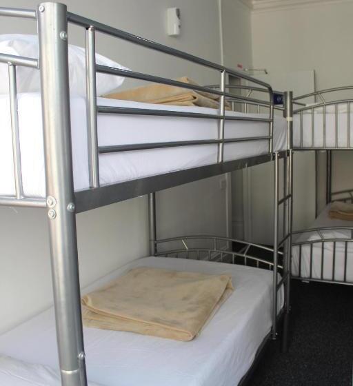 اتاق خانوادگی, Backpackers Blackpool Hotel & Suites