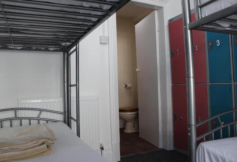 اتاق خانوادگی, Backpackers Blackpool Hotel & Suites