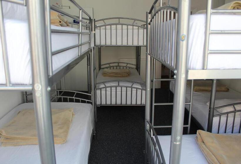 اتاق خانوادگی, Backpackers Blackpool Hotel & Suites