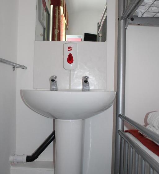اتاق استاندارد, Backpackers Blackpool Hotel & Suites