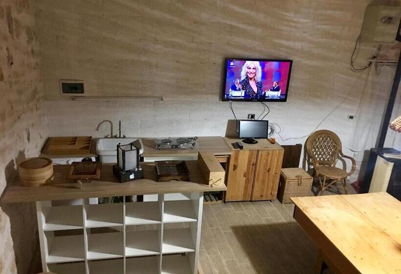 استودیو خانوادگی, Music House Alle Grotte