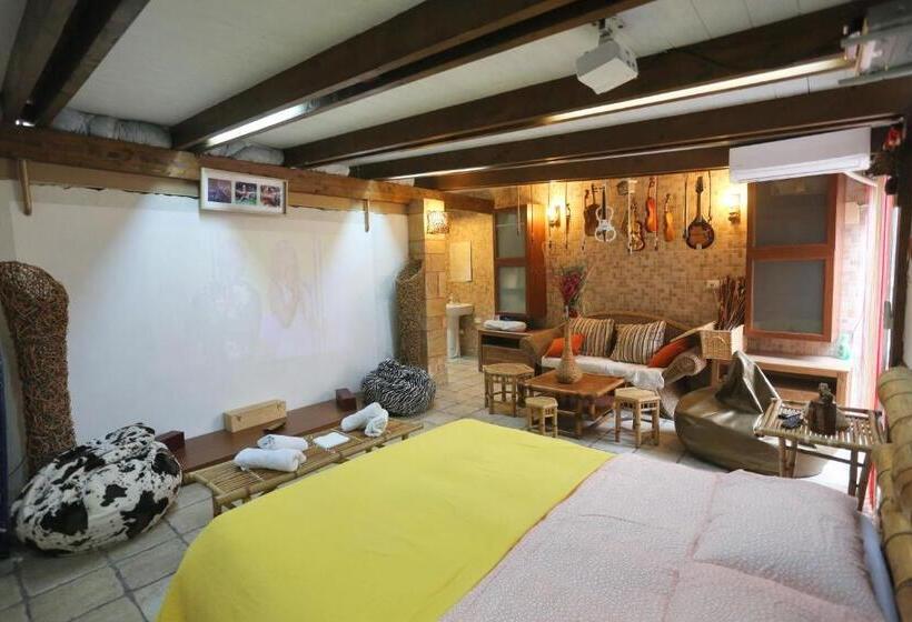 اتاق لوکس, Music House Alle Grotte