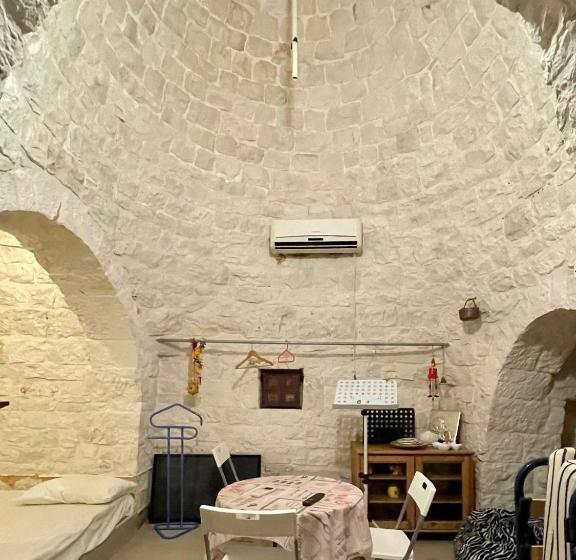 خانه 2 خوابه, Music House Alle Grotte