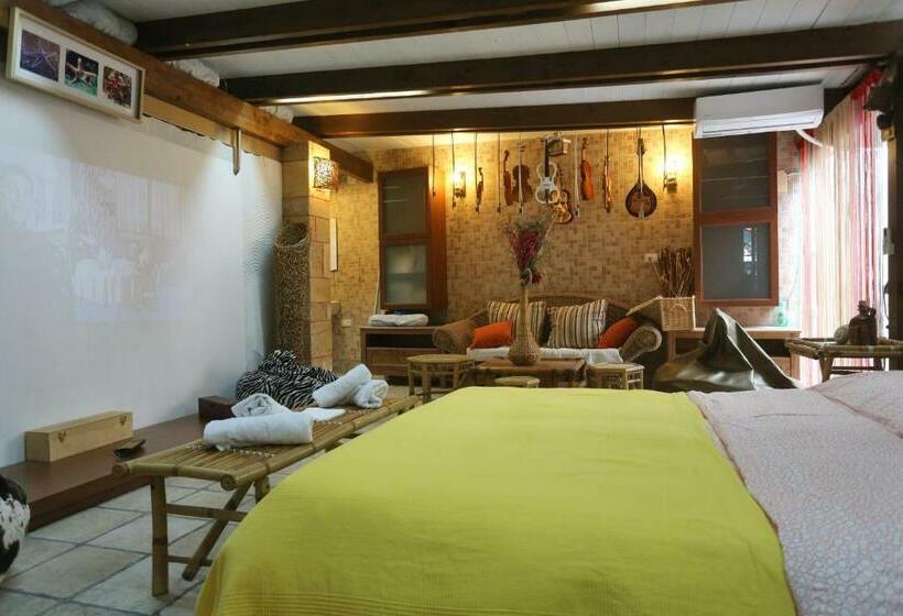 اتاق لوکس, Music House Alle Grotte