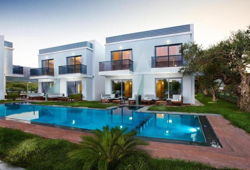 ویلای یک اتاق خوابه با استخر شنا, Anna's House
