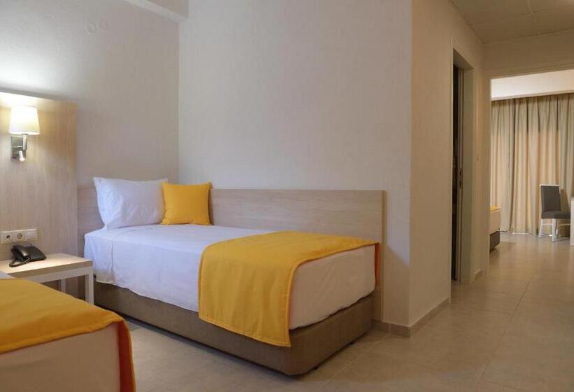 اتاق خانوادگی, Aristoteles Holiday Hotel And Spa