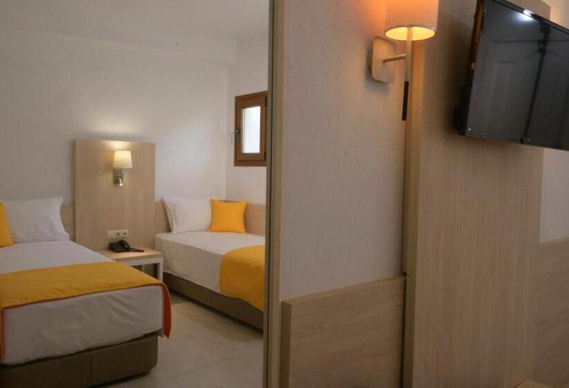 اتاق خانوادگی, Aristoteles Holiday Hotel And Spa