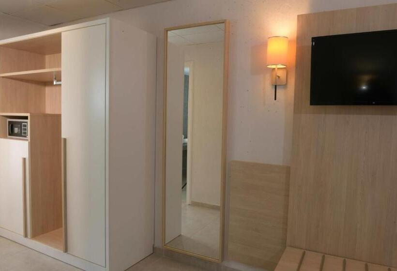 اتاق خانوادگی, Aristoteles Holiday Hotel And Spa
