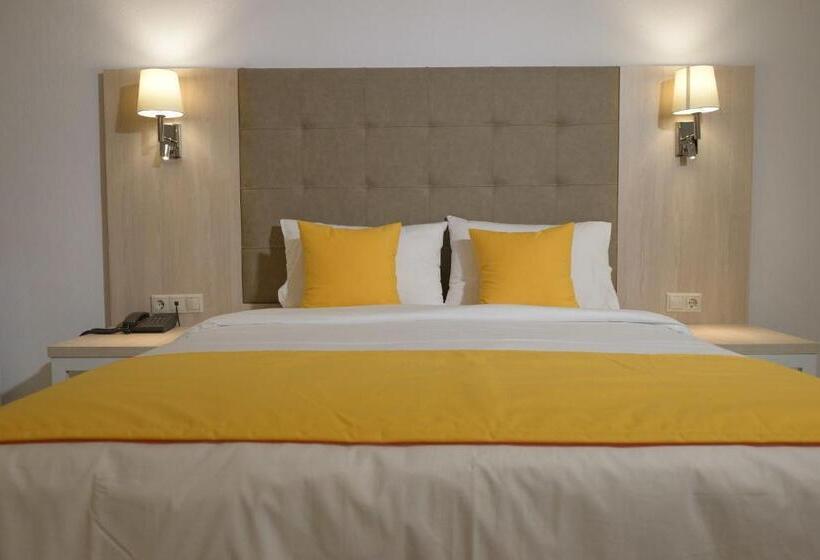 اتاق سوپریور سه تخته, Aristoteles Holiday Hotel And Spa