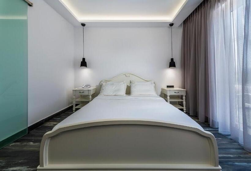 اتاق کلاسیک سه تخته, Diamond Boutique Hotel