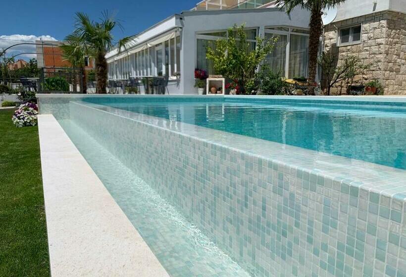 Standaardkamer met Uitzicht op Zee en Terras, Villa Pitomcia