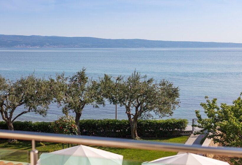 Standaardkamer met Uitzicht op Zee en Terras, Villa Pitomcia