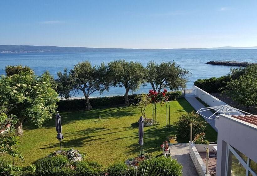 Standaardkamer met Uitzicht op Zee en Terras, Villa Pitomcia