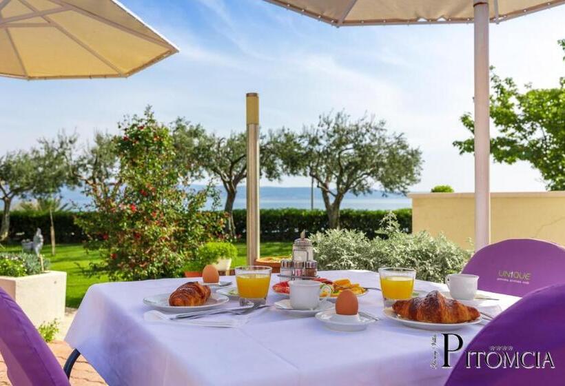 Standaardkamer met Uitzicht op Zee en Balkon, Villa Pitomcia