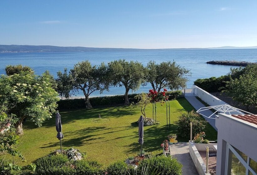 Standaardkamer met Uitzicht op Zee en Terras, Villa Pitomcia