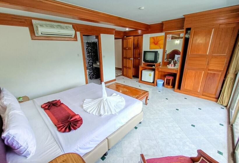 اتاق لوکس با بالکن, Black Pearl Patong Beach