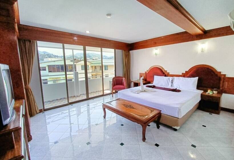 Deluxe Room with Balcony, Black Pearl