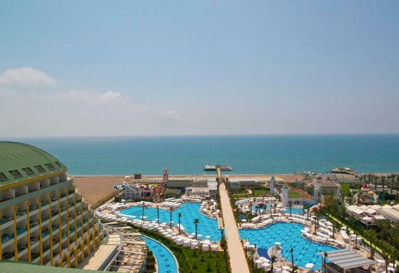 اتاق سوپریور با چشم‌انداز جانبی دریا, Delphin Imperial Lara
