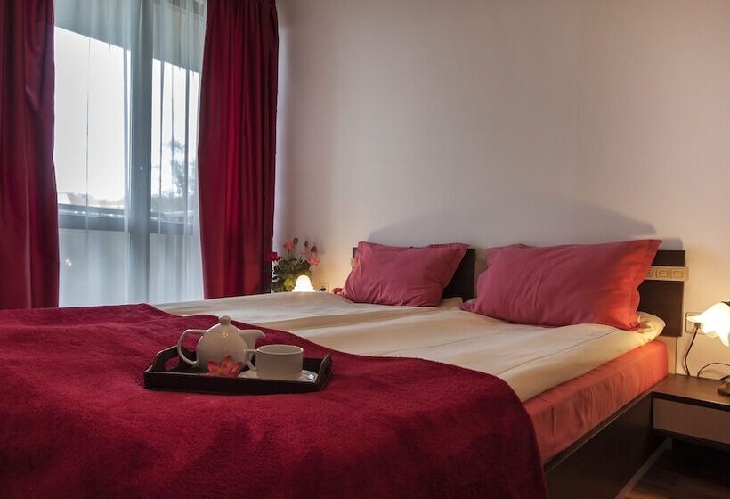 标准工作室, Grand Royale Apartment Complex & Spa