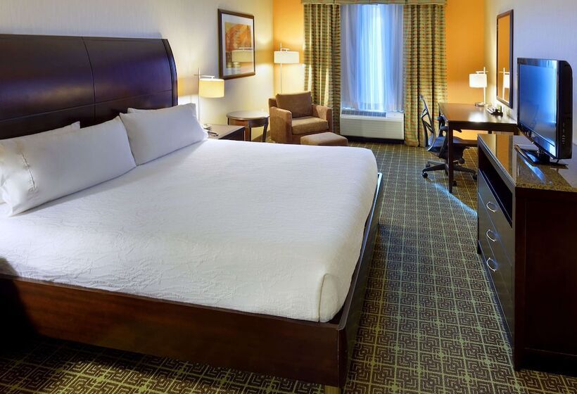 Suite Adapted for people with reduced mobility, Hilton Garden Inn Springfield, Mo