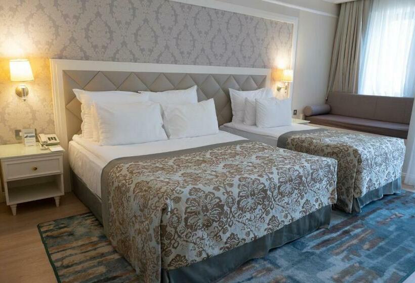 Трехместный Номер Базовый, Kaya Artemis Resort & Casino