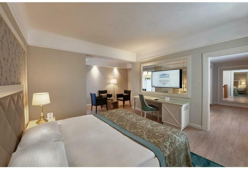 Четырехместный Номер Стандарт, Kaya Artemis Resort & Casino