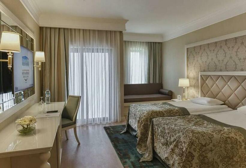 Трехместный Номер Базовый, Kaya Artemis Resort & Casino