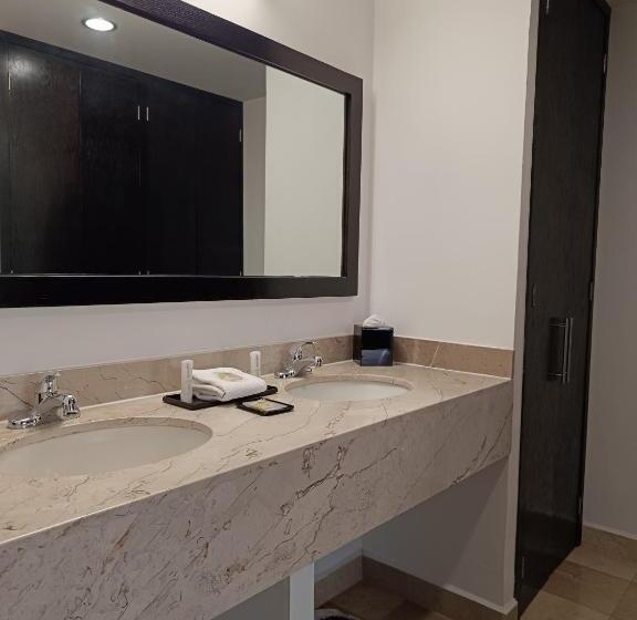 مجموعه ویستا شهر, La Quinta By Wyndham Puebla Palmas Angelopolis