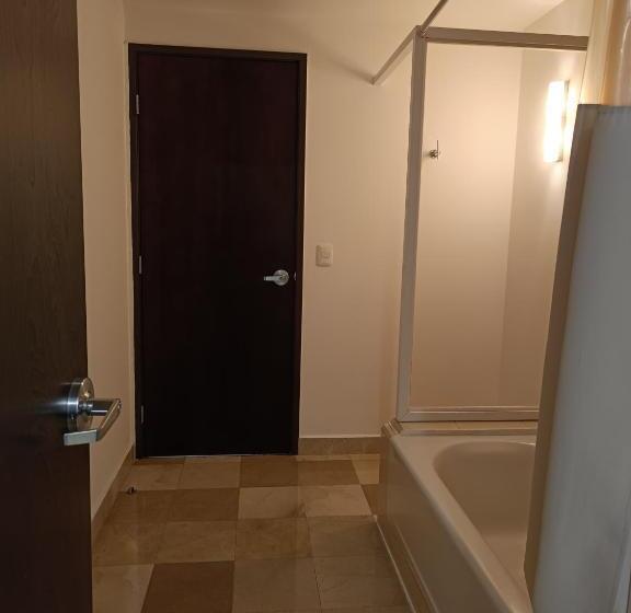 مجموعه ویستا شهر, La Quinta By Wyndham Puebla Palmas Angelopolis
