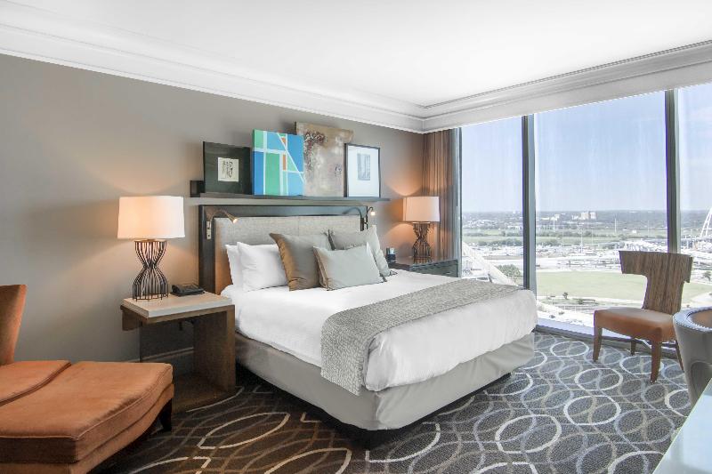 اتاق لوکس با تخت بزرگ, Omni Dallas
