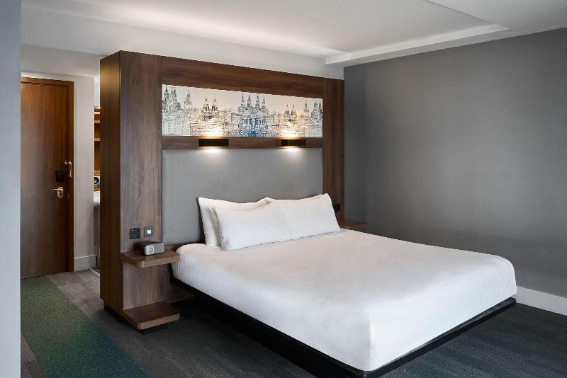 استودیوی استاندارد, Patong Rai Rom Yen Resort Sha