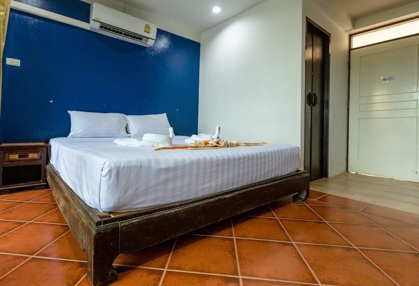 Deluxe Zimmer mit Balkon, Porterhouse Beach  Patong