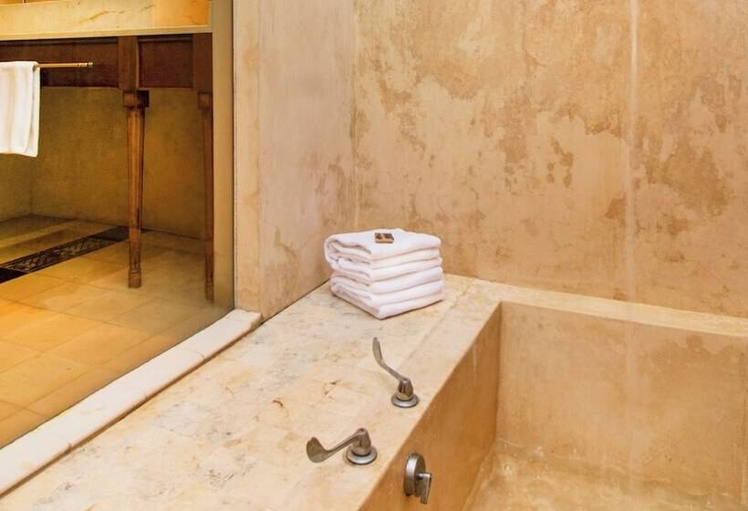سوییت, Rosas & Xocolate Boutique Hotel And Spa Merida, A Member Of Design Hotels