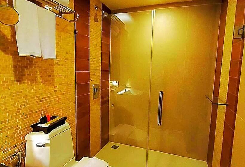 سوئیت خانواده 2 خوابه, Royal Thai Pavilion Jomtien