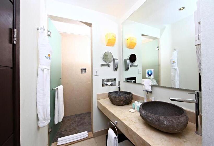 سوییت سوپریور, Select Club At Sandos Caracol All Inclusive   Adults Only Area