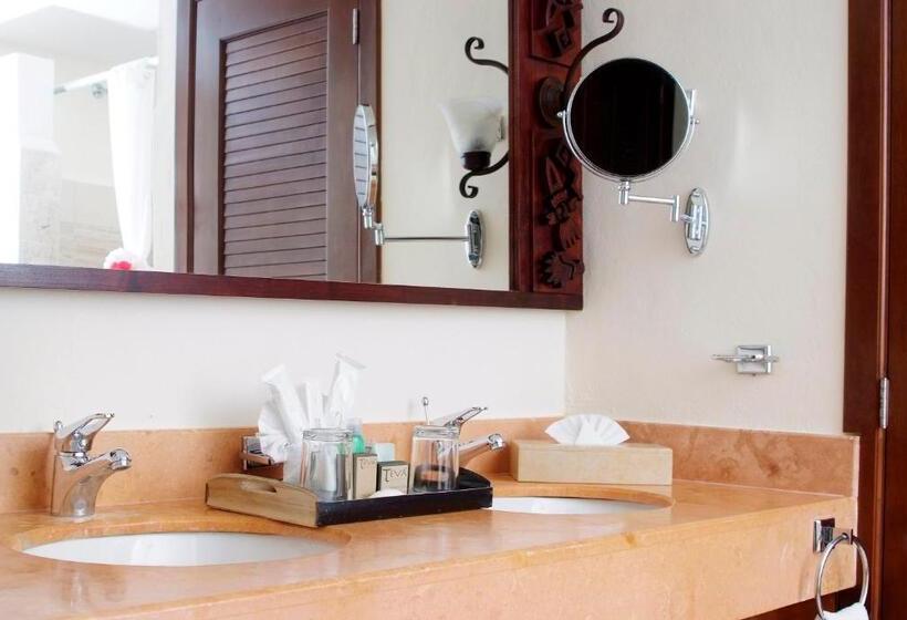 سوییت سوپریور, Select Club At Sandos Caracol All Inclusive   Adults Only Area