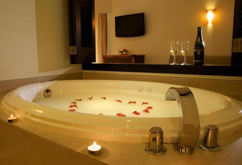سوییت لوکس, Select Club At Sandos Caracol All Inclusive   Adults Only Area