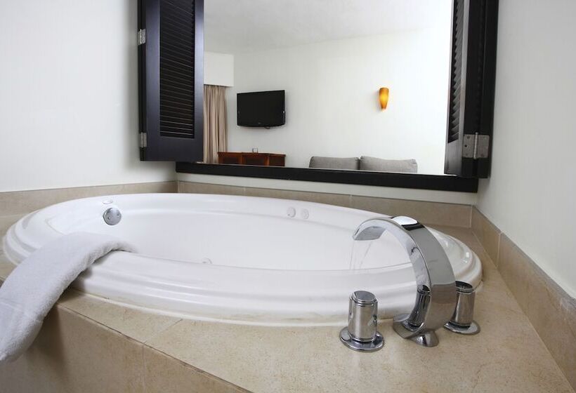 سوییت لوکس, Select Club At Sandos Caracol All Inclusive   Adults Only Area