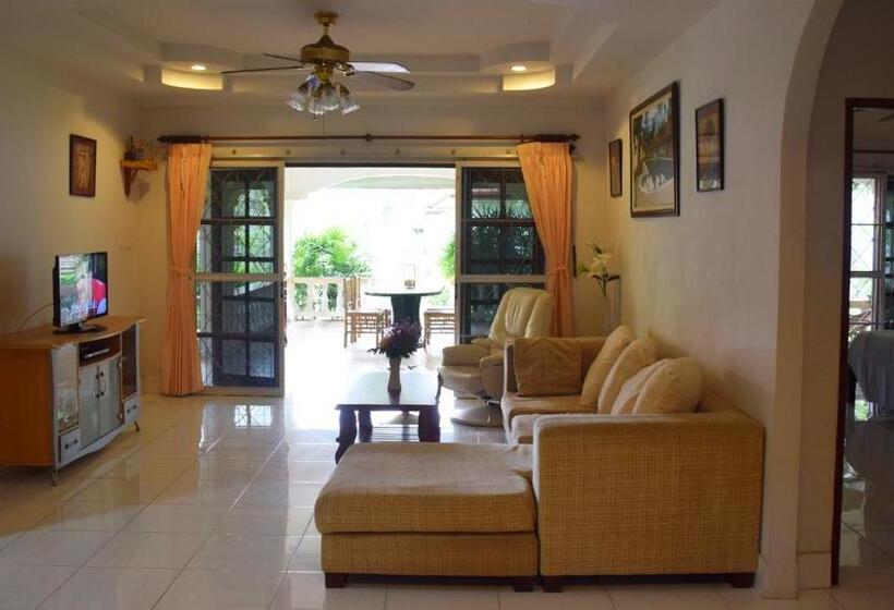 3-Bedroom Standard Bungalow, Smile House & Pool