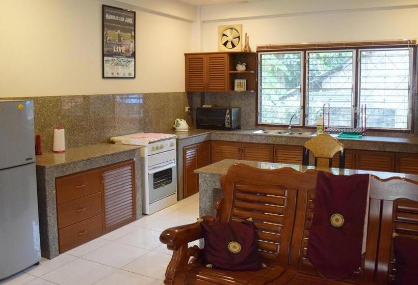 3-Bedroom Standard Bungalow, Smile House & Pool