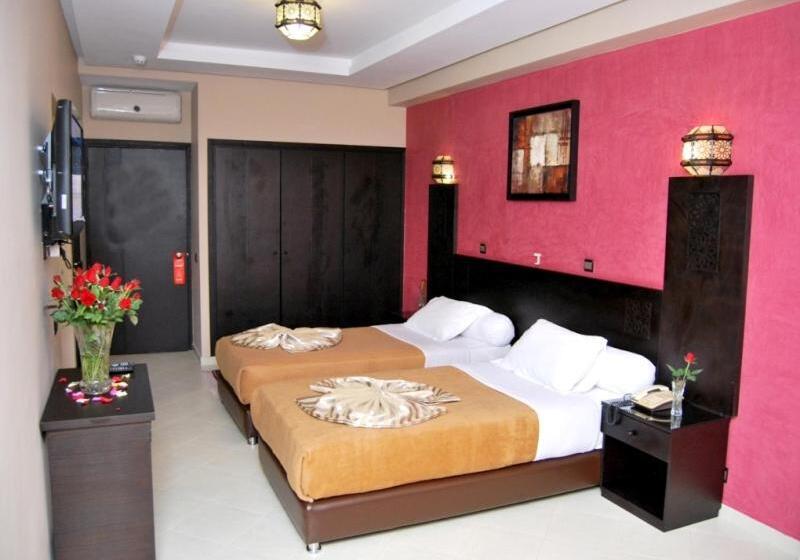استودیو استاندارد با بالکن, Suite Hotel Tilila