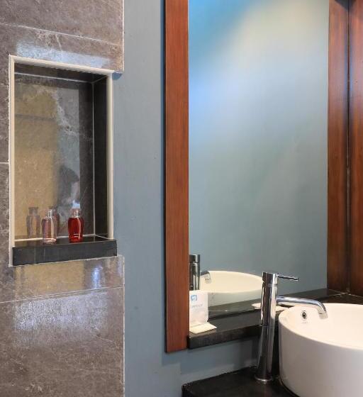 اتاق لوکس با بالکن, Tea Tree Boutique Resort