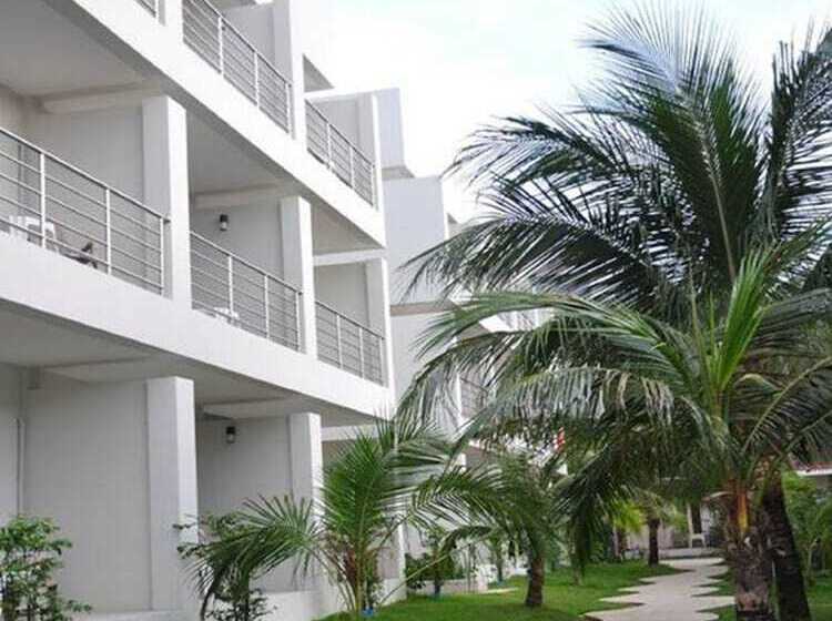 بانگلوی استاندارد, The Natural Resort