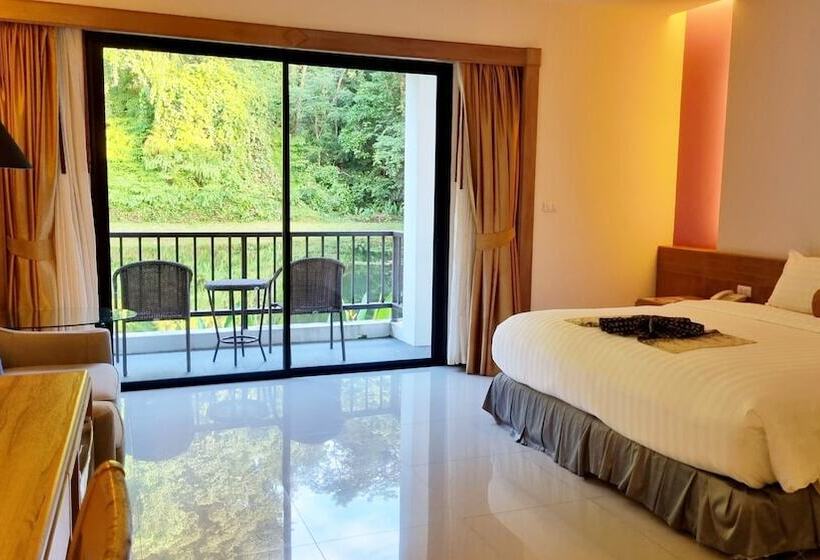 اتاق لوکس, Tinidee Golf Resort Phuket   Sha Extra Plus