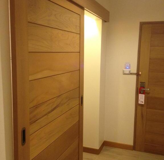 اتاق لوکس, Wannara Hotel Hua Hin