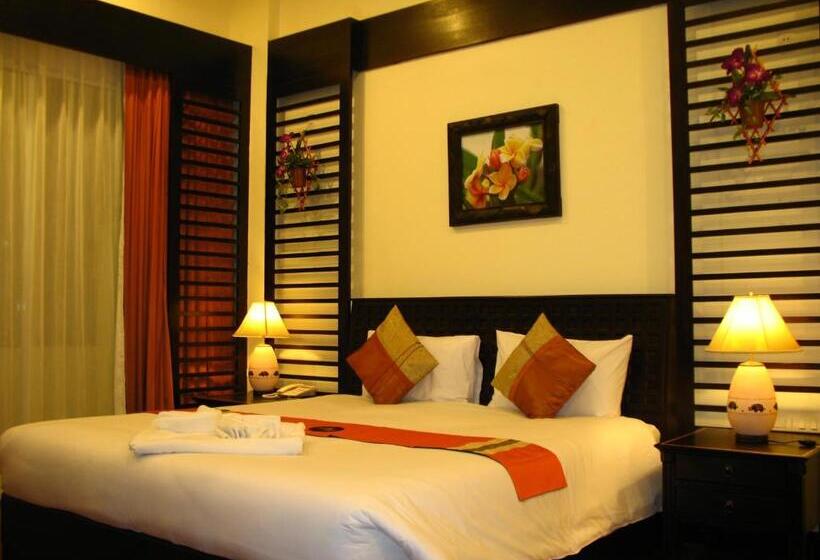 سوییت جونیور, Wannara Hotel Hua Hin