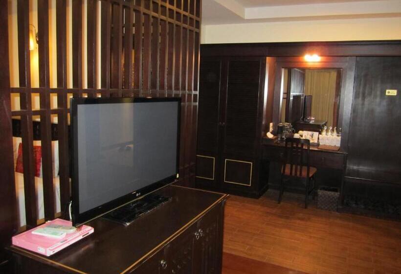 سوییت, Wannara Hotel Hua Hin