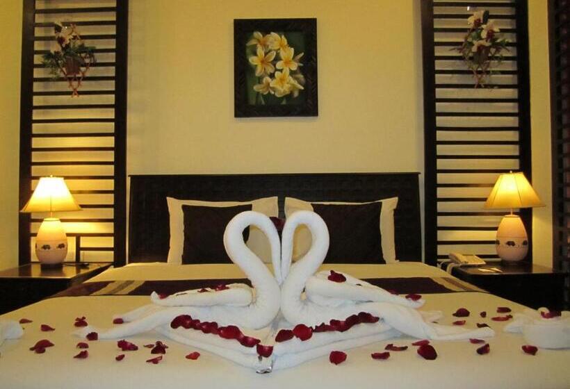 سوییت جونیور, Wannara Hotel Hua Hin