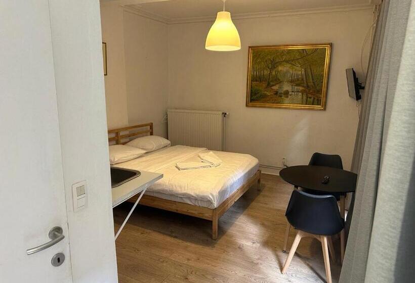 اتاق استاندارد, Bed Collège
