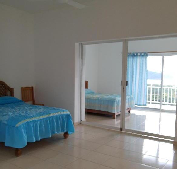 اتاق خانوادگی با چشم‌انداز دریا, Sunset House Zihuatanejo